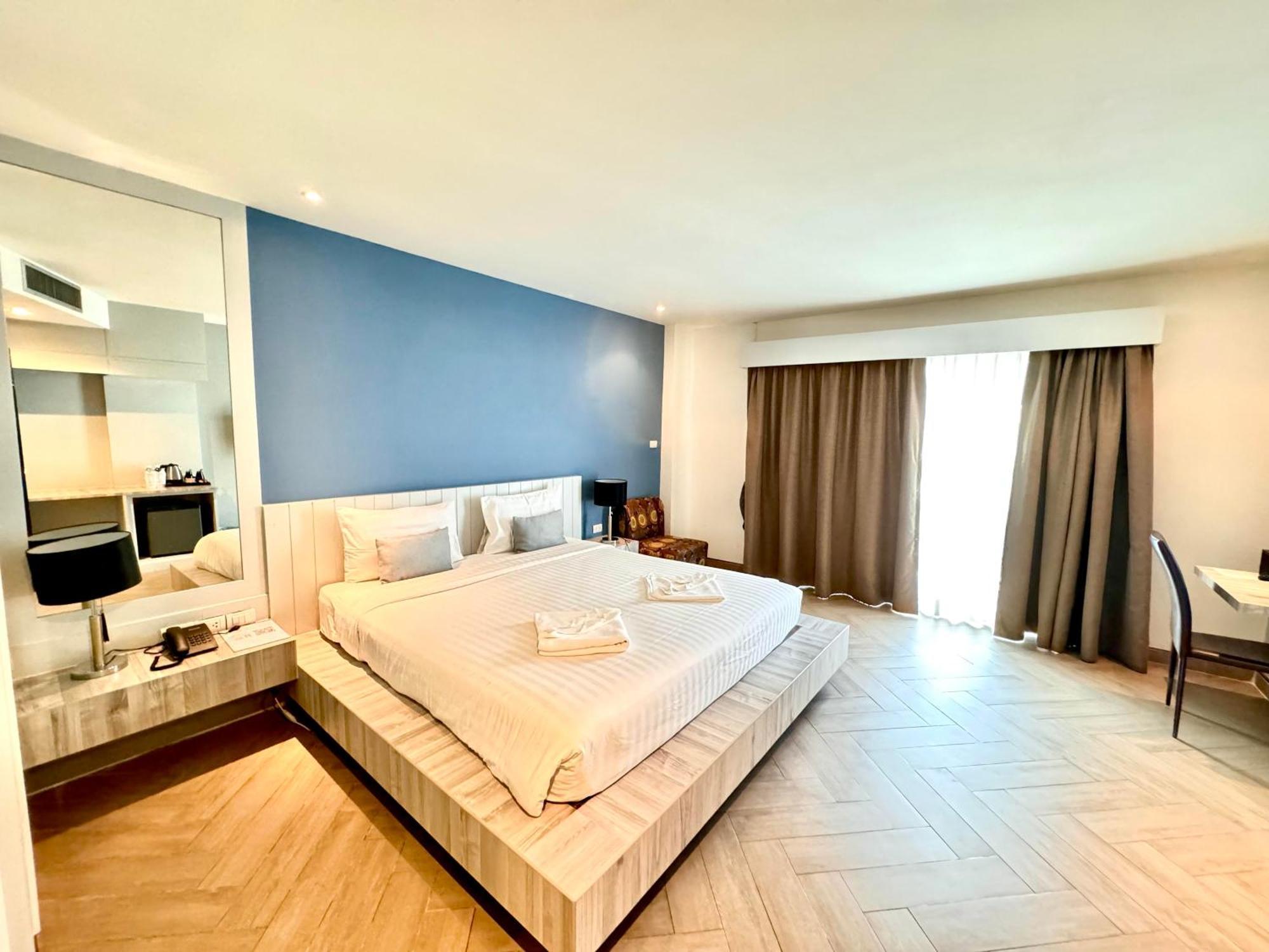 De Cozé Hotel Patong Buitenkant foto