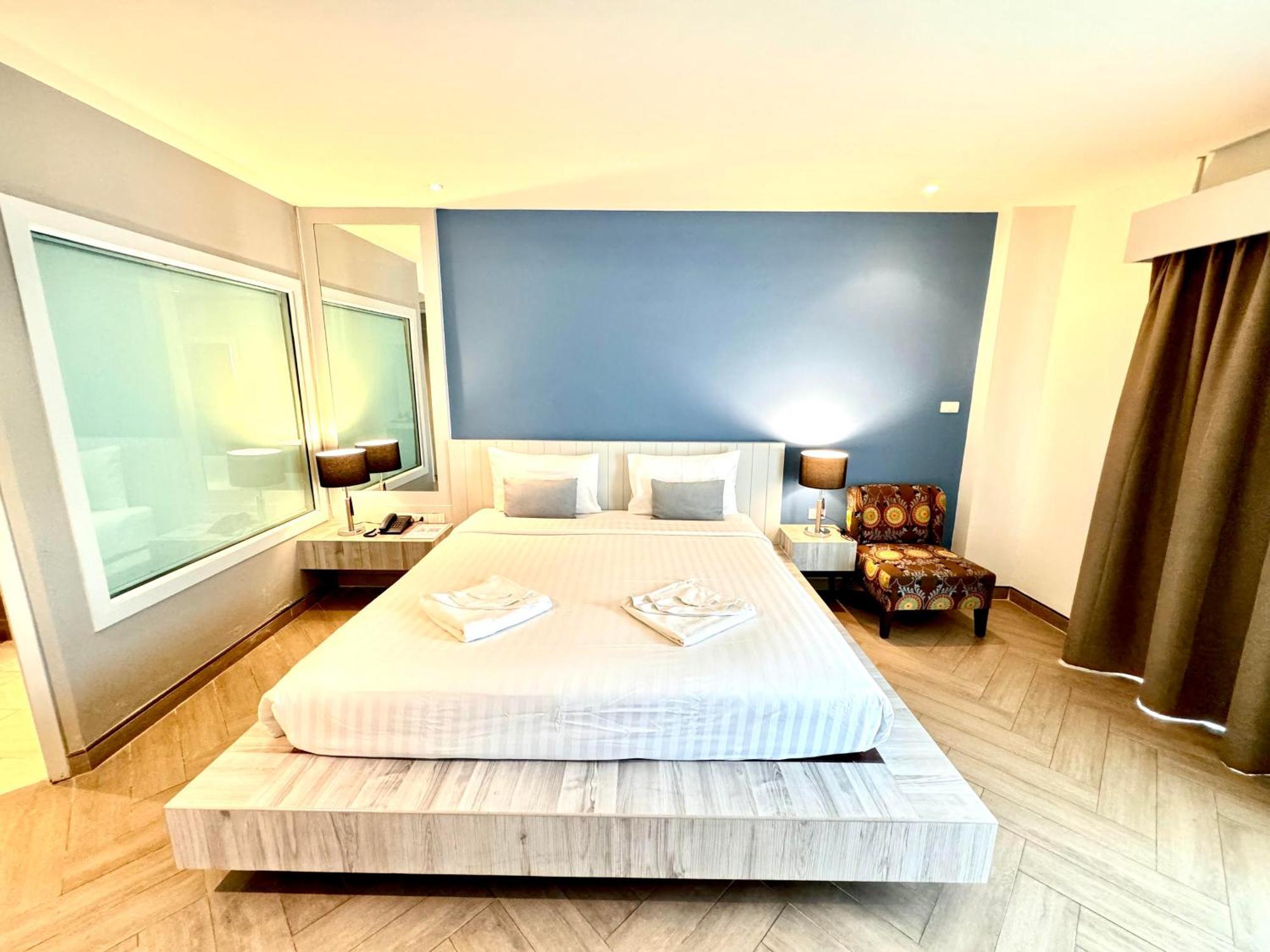 De Cozé Hotel Patong Buitenkant foto