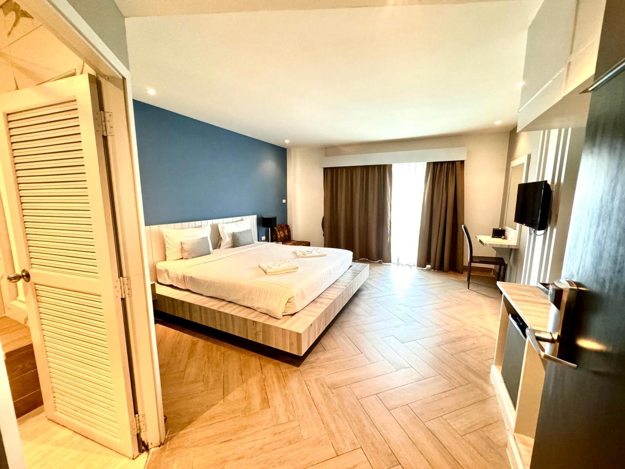 De Cozé Hotel Patong Buitenkant foto