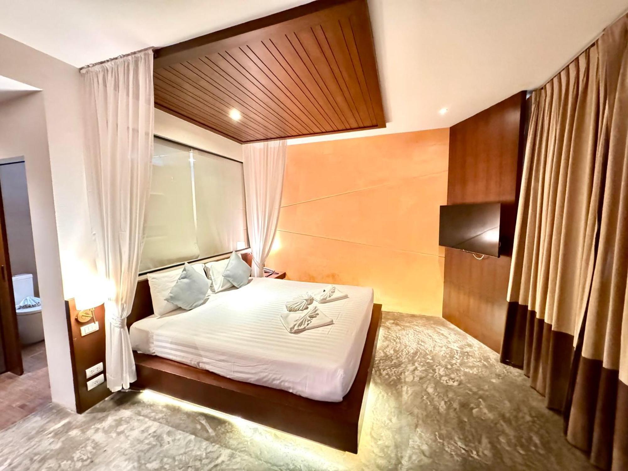 De Cozé Hotel Patong Buitenkant foto