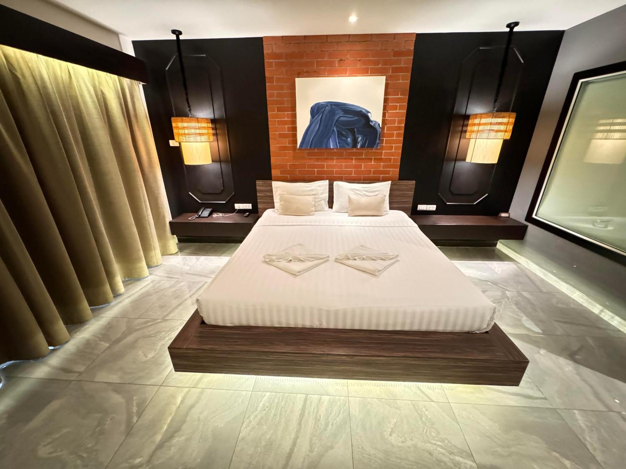 De Cozé Hotel Patong Buitenkant foto