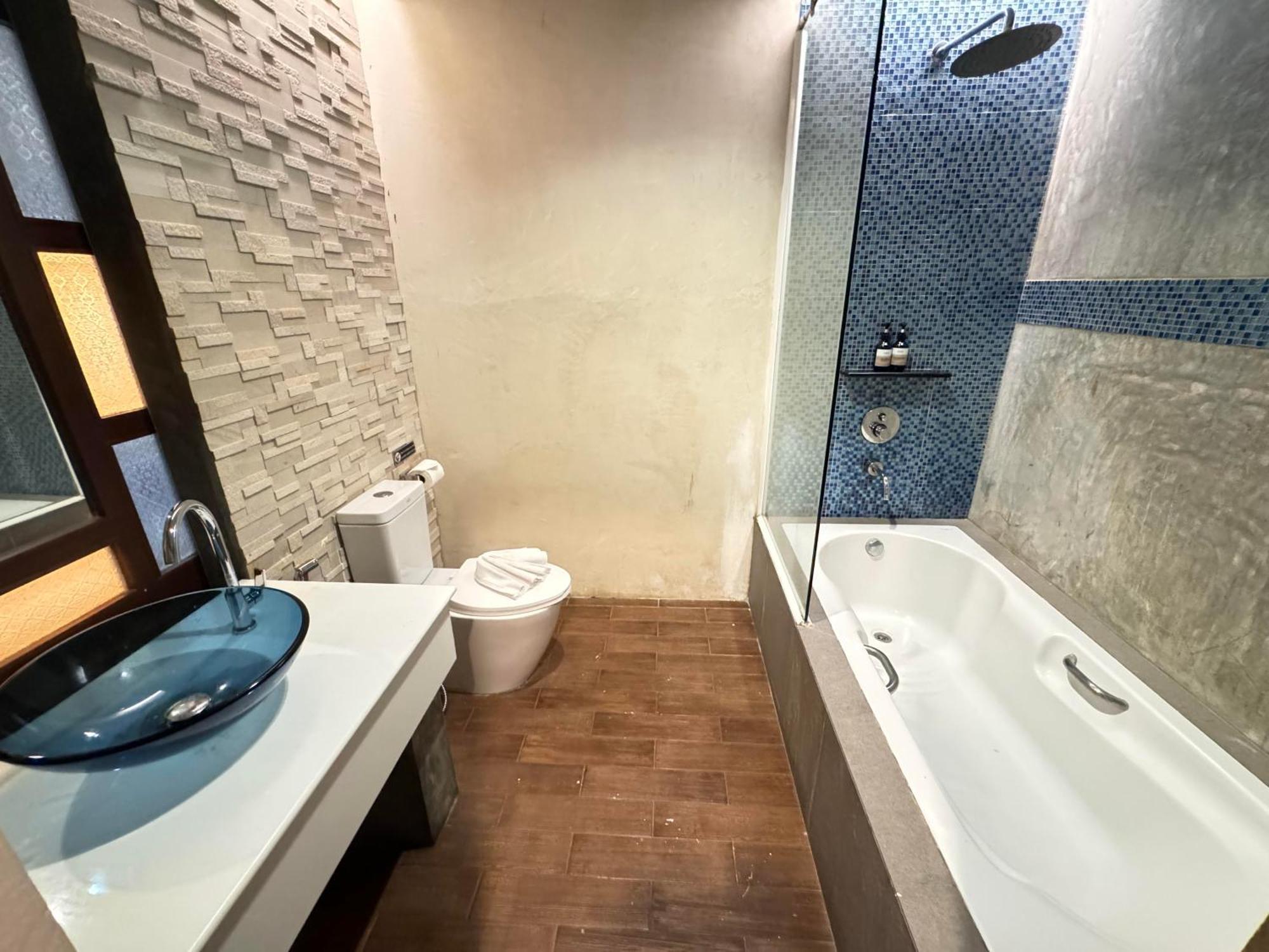 De Cozé Hotel Patong Buitenkant foto