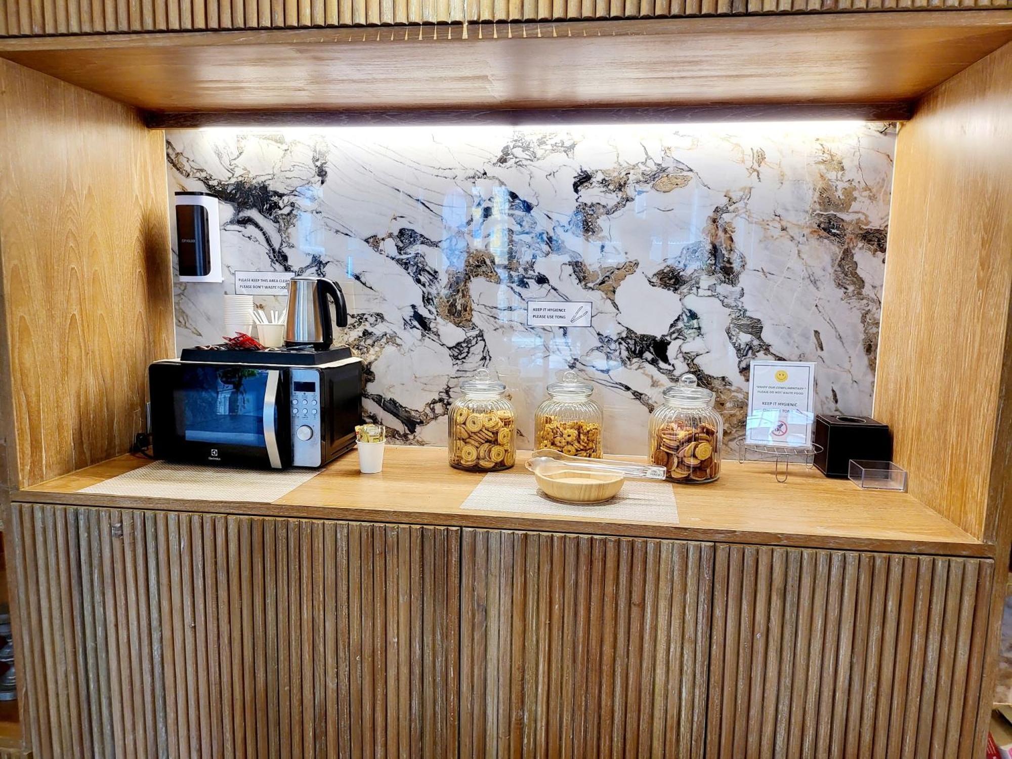 De Cozé Hotel Patong Buitenkant foto